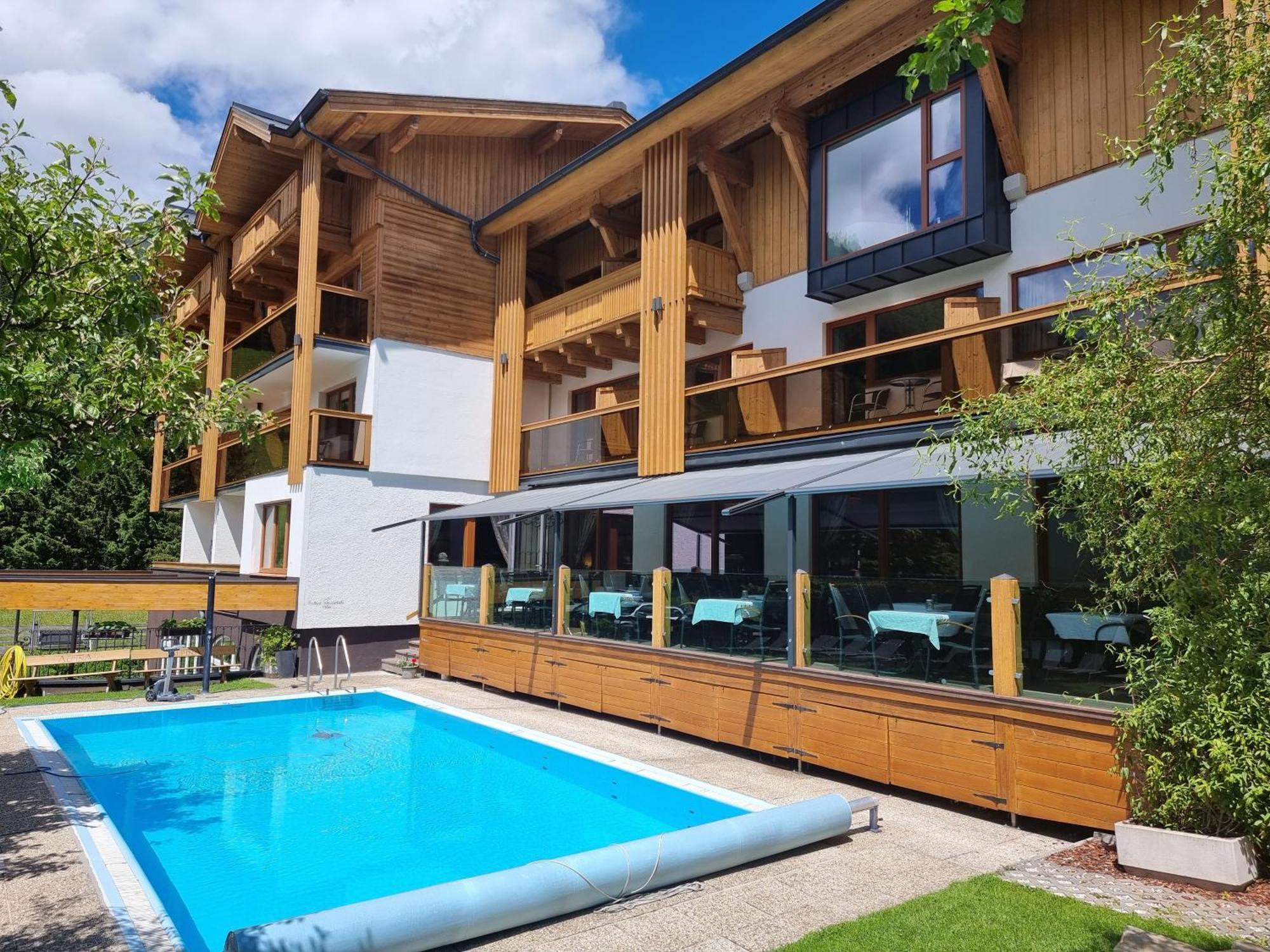 Hotel Alpina Rauris Bagian luar foto