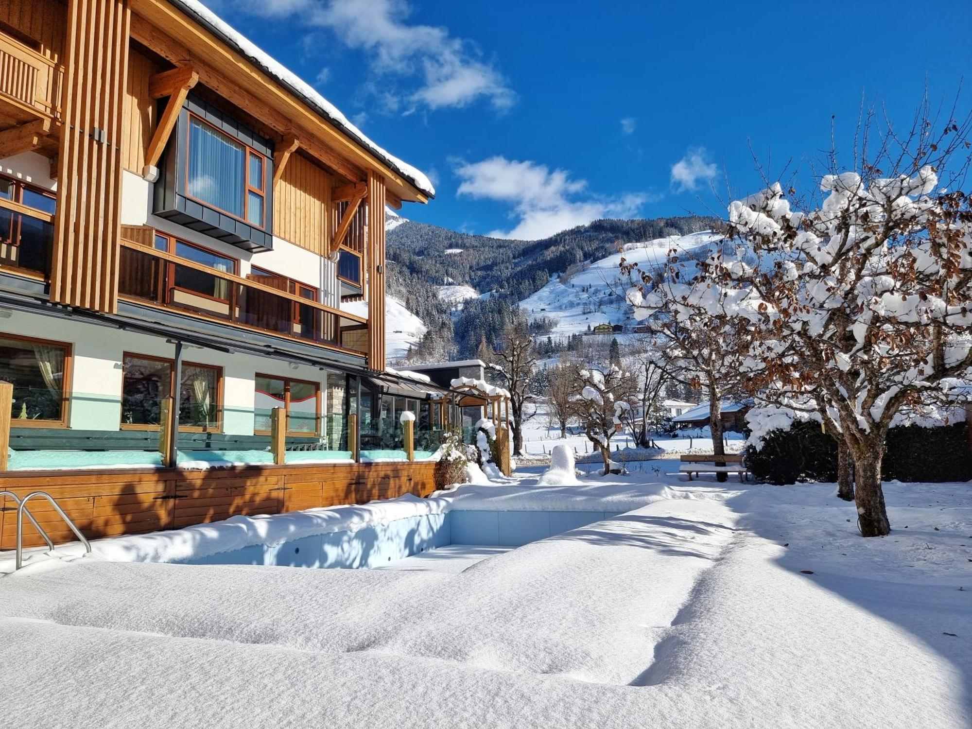 Hotel Alpina Rauris Bagian luar foto